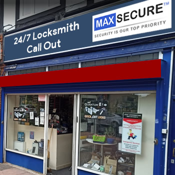 Locksmith store in Warwick Avenue